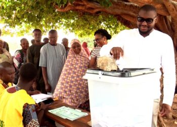 Présidentielle 2026 : Le jeune leader Bilal Yacoubou accomplit son devoir civique à Parakou