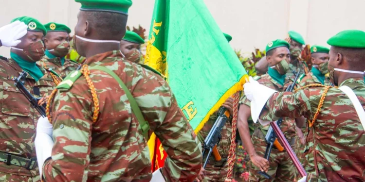 34 nouveaux officiers : Patrice Talon récompense l&rsquo;élite des forces armées
