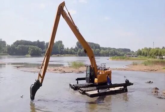 Pont de Djonou : la pelle amphibie rouvre la voie à Abomey-Calavi