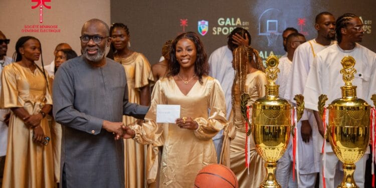 Double sacre national, double honneur : Énergie du Bénin célèbre ses héros du basketball