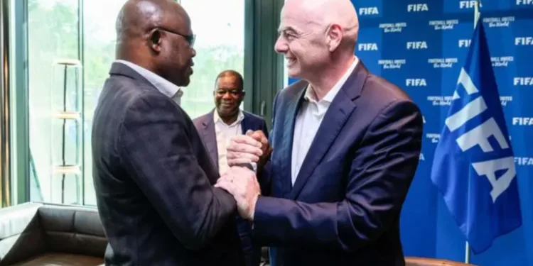 Relation FBF- FIFA : Ce qu’il faut retenir de la rencontre entre Bocovè et Infantino