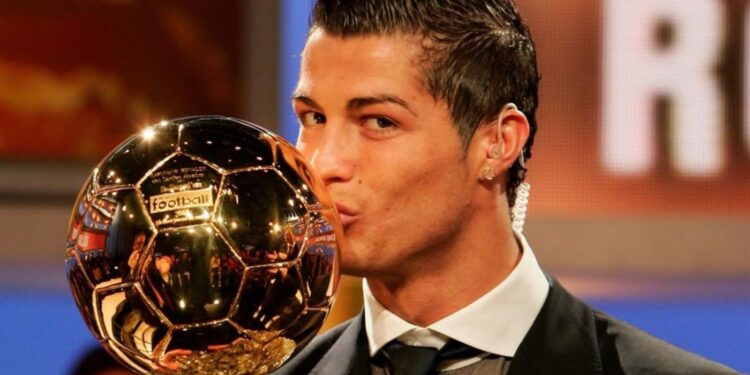 42 buts, deux titres majeurs,… : Les chiffres honorifiques qui ont sacré CR7 meilleur Ballon d&rsquo;Or de l’histoire