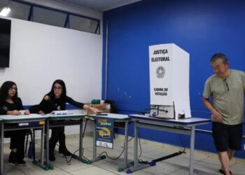 Présidentielle au Brésil : Un duel serré entre Lula et Flavio Bolsonaro pour la conquête du pouvoir